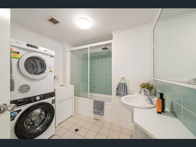 9/2 Surrey Street, Nundah