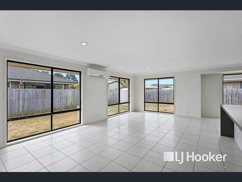 3 Bottlebrush Place, Laidley