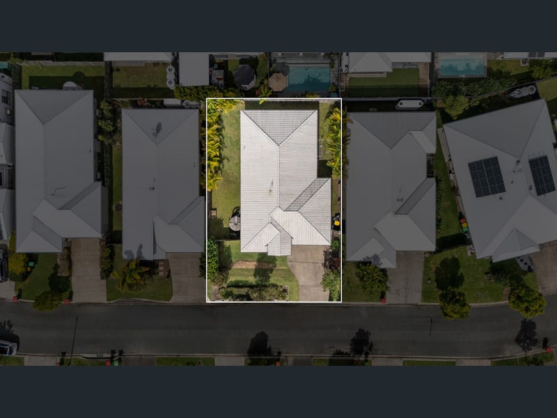 25 Wood Crescent, Baringa