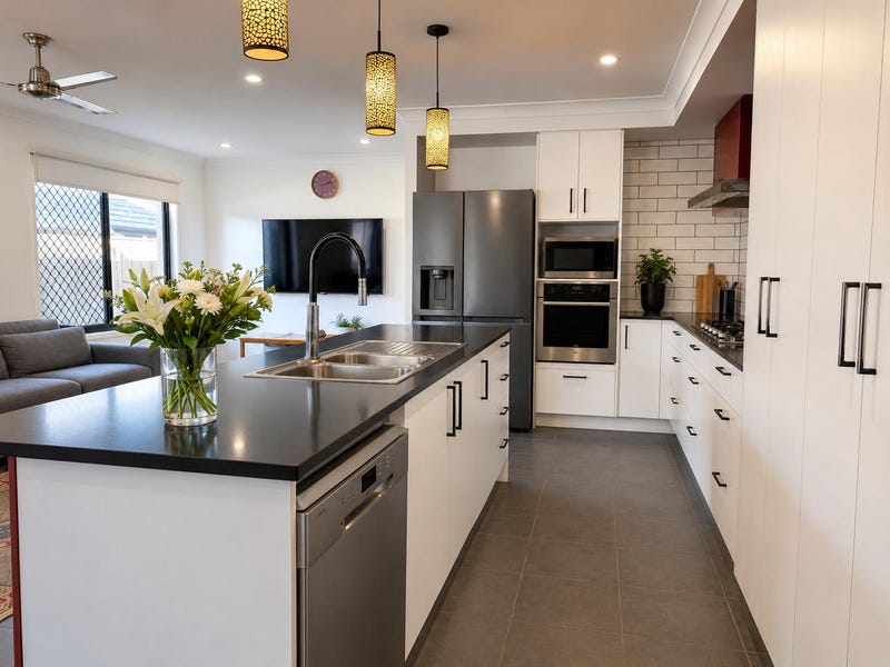 12 Kent Street, Heathwood