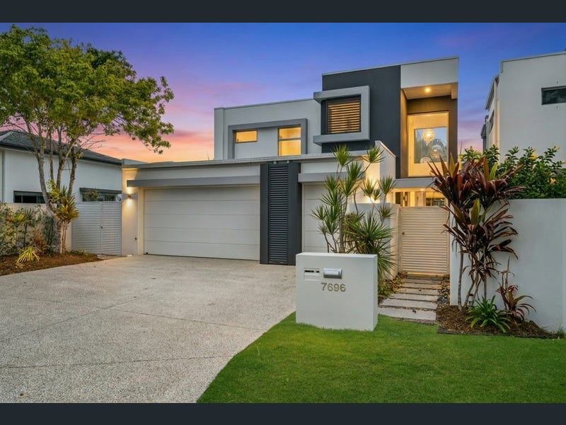 7696 Fairway Boulevard, Hope Island