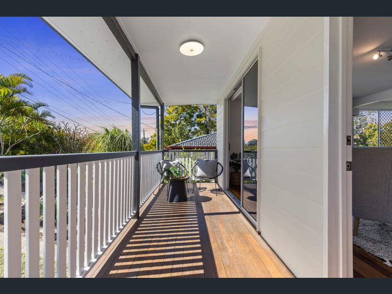 8 Tarnook Drive, Ferny Hills