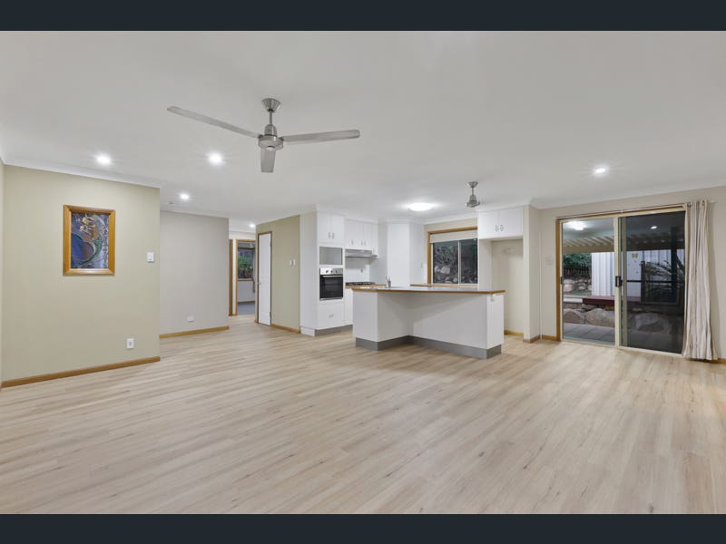 12 Mclaughlin Drive, Eimeo