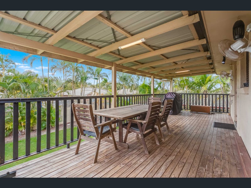 15 Oxford Street, Rothwell