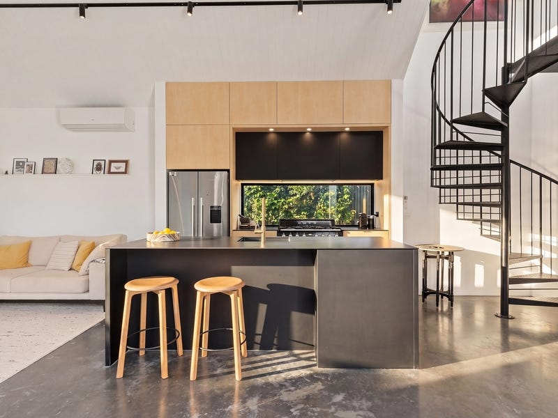 171A Golden Four Drive, Bilinga