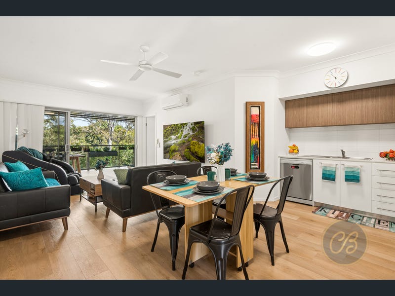 1/9 Houghton Street, Petrie