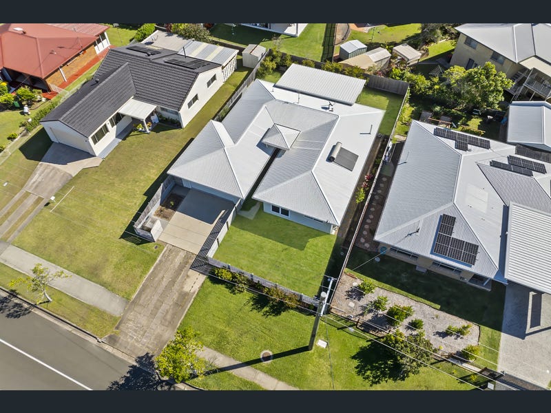 34 Coonowrin Street, Battery Hill