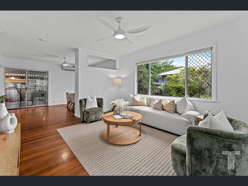 111 Nursery Road, Holland Park West