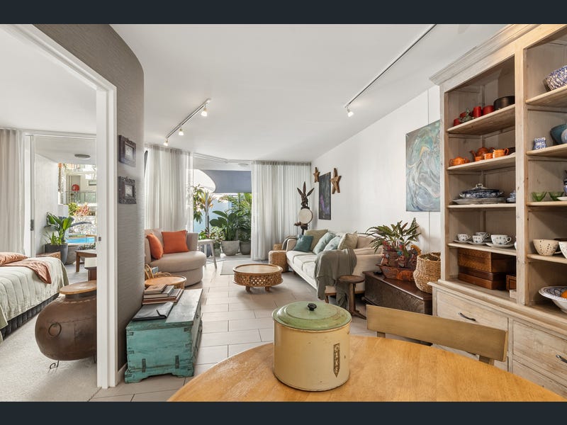102/10 Leeding Terrace, Caloundra