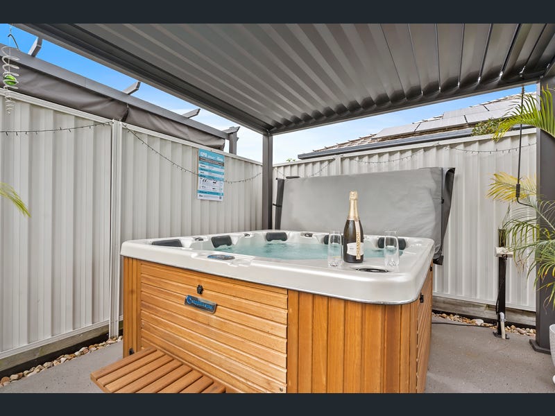 46 Callisia Crescent, Banksia Beach