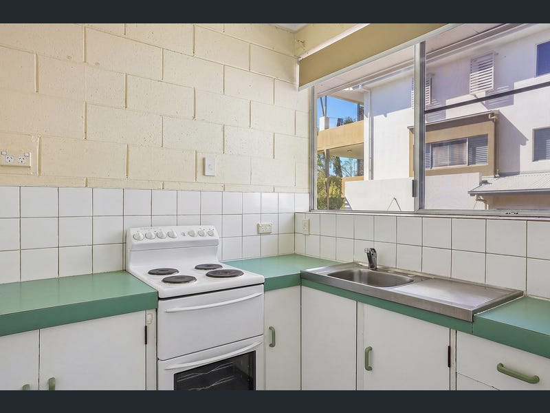 4/76 Cook Street, North Ward