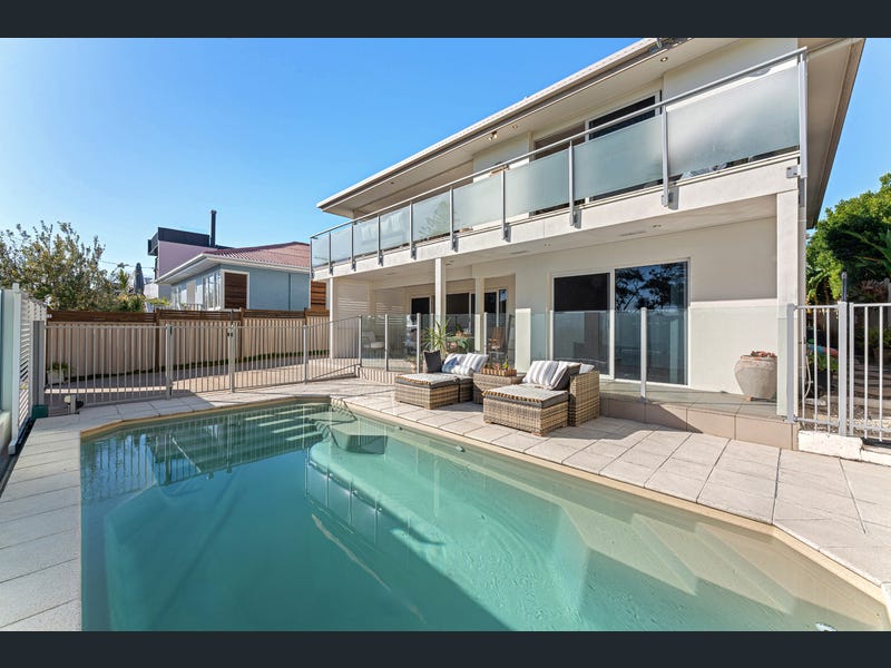 18 Bryce Street, Moffat Beach