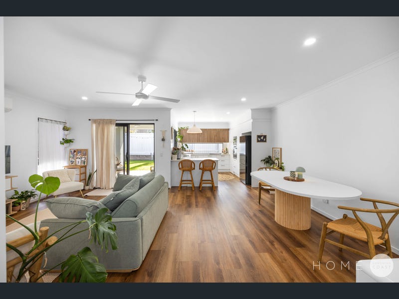 2/10 Centenary Crescent, Maroochydore