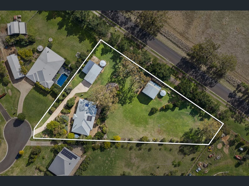 6 Sawyers Court, Gowrie Junction