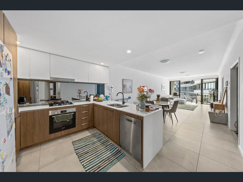 1511/1 Grant Avenue, Hope Island