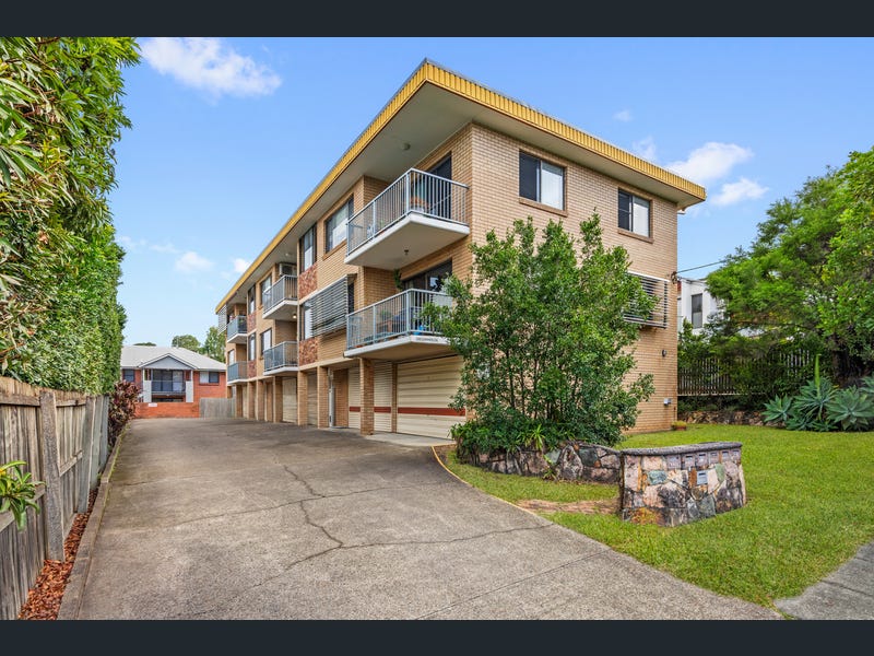 2/12 Stain Street, Wilston
