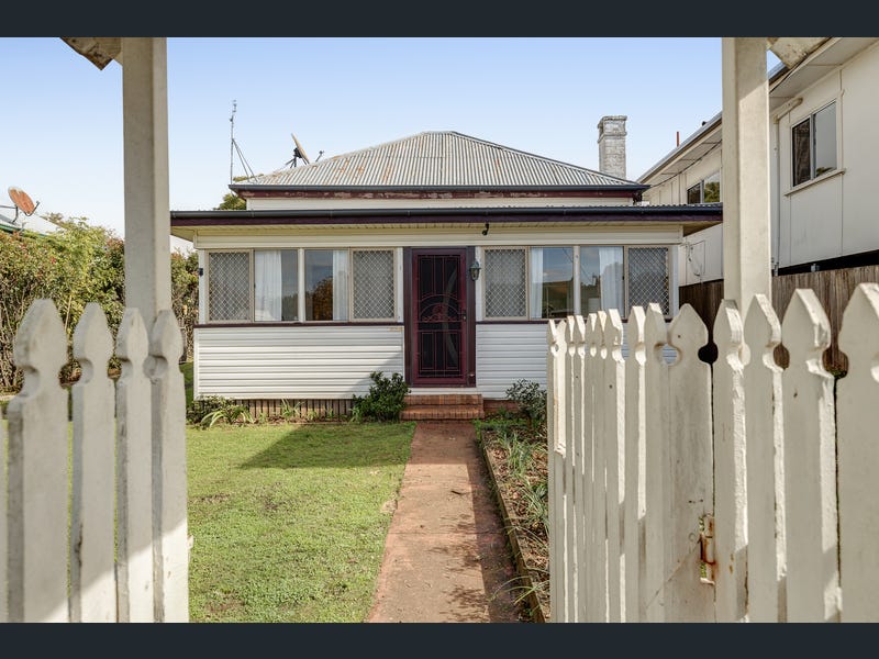 29 Gowrie Street, Toowoomba City