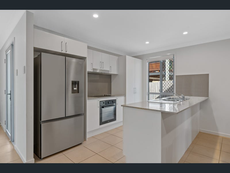 2/1C Plant Street, West End