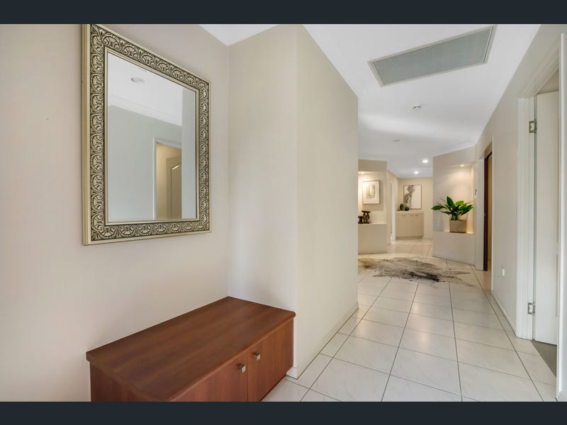 40 Cinnamon Drive, Glenella