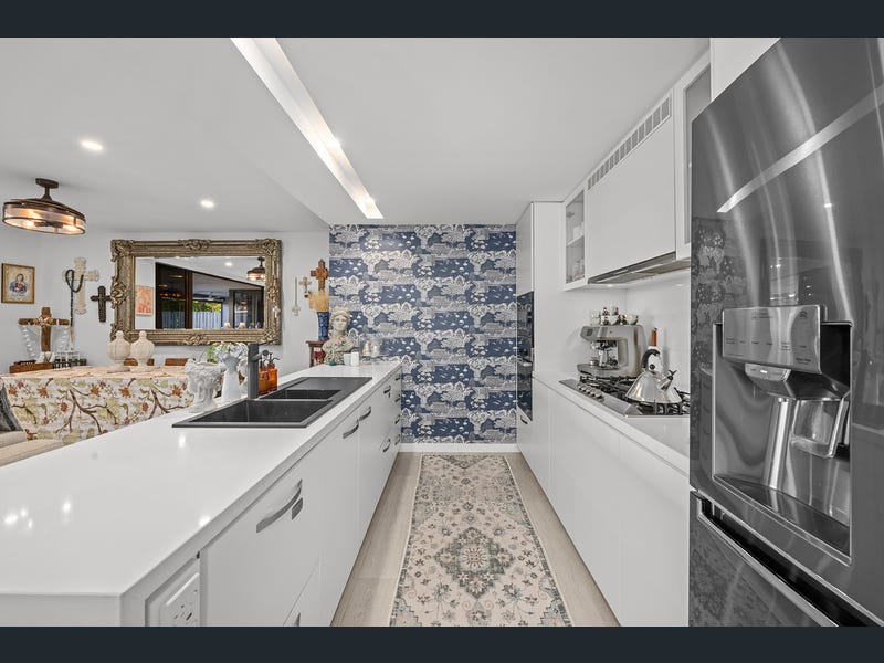 6103/323 Bayview Street, Hollywell