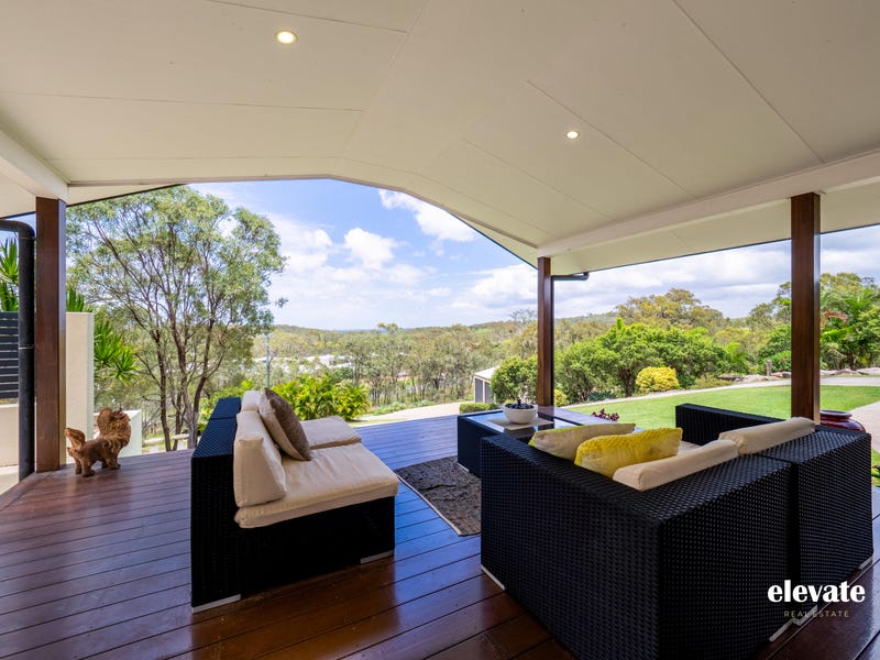 1 Tree Tops Close, O'connell