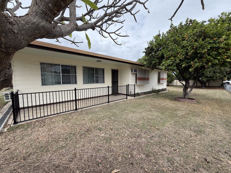 51 Nott Street, Moura