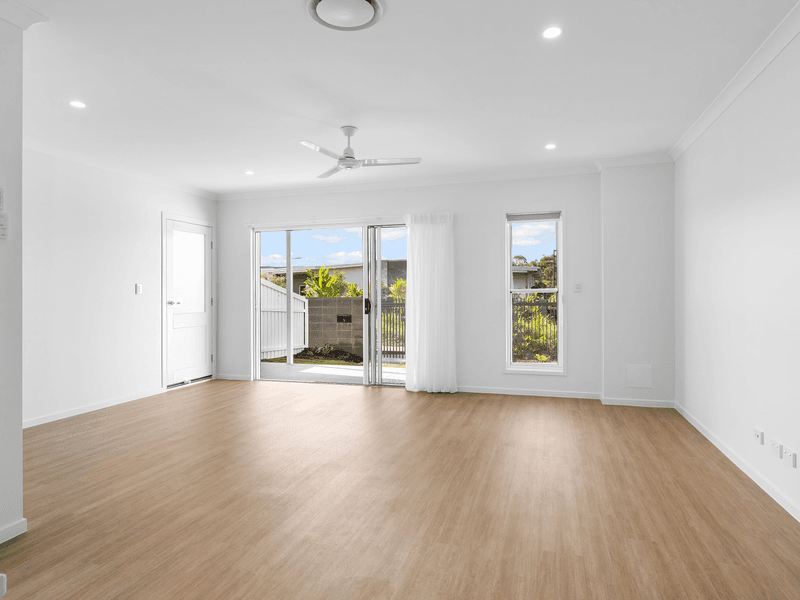 8 Balmy Walk, Palmview