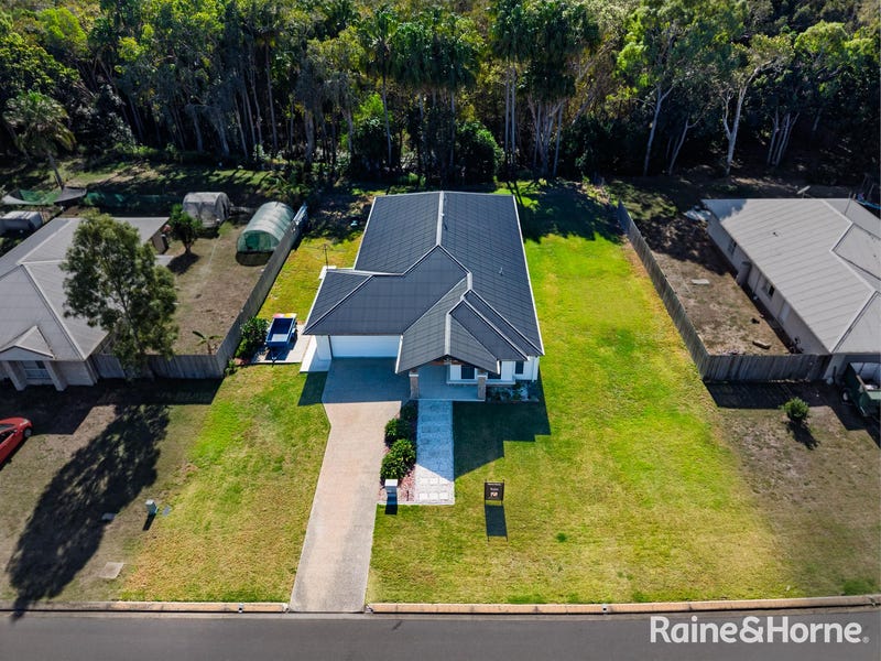 84 Malvern Drive, Moore Park Beach
