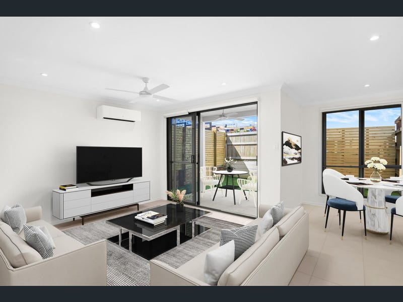 48 Solar Circuit, Spring Mountain