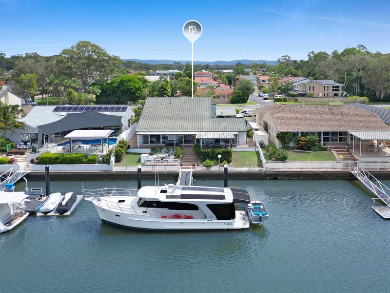 458 Oxley Drive, Runaway Bay