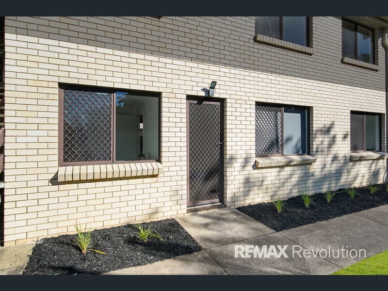 8/28 Defiance Road, Logan Central