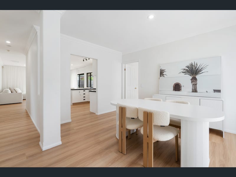 87 Honeyeater Drive, Burleigh Waters