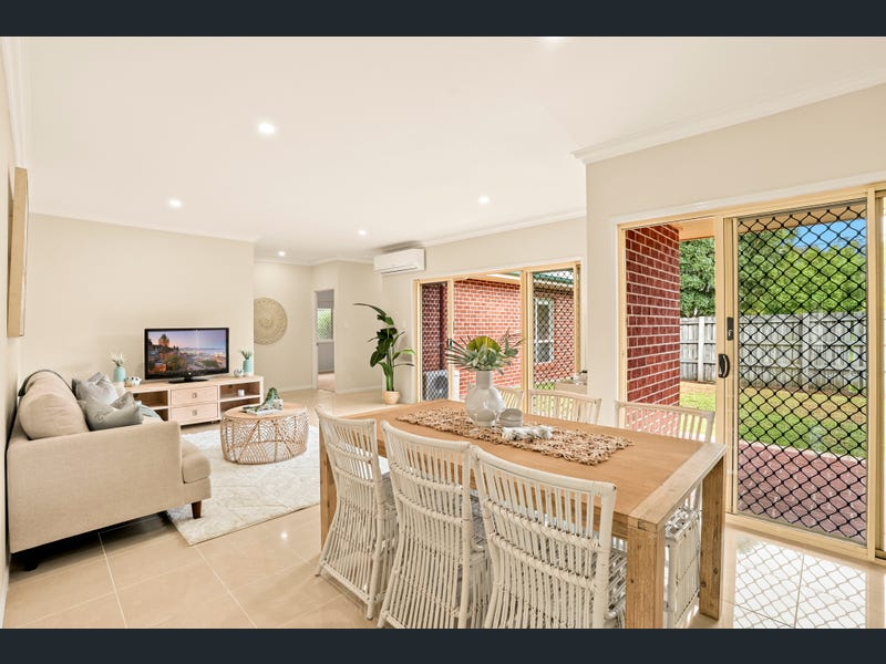 18 Farsley Place, Manly West