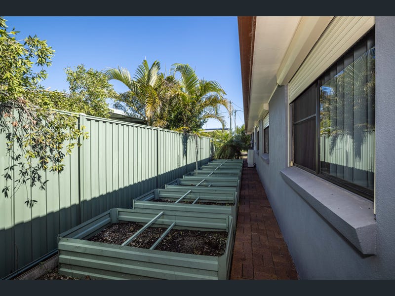 7 Beagle Avenue, Banksia Beach