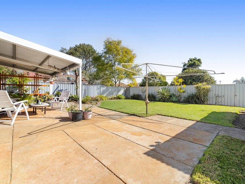 93 Anzac Avenue, Newtown