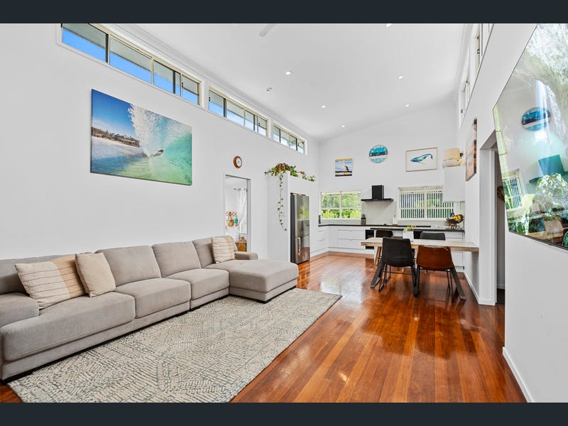 52 Samarinda Way, Point Lookout
