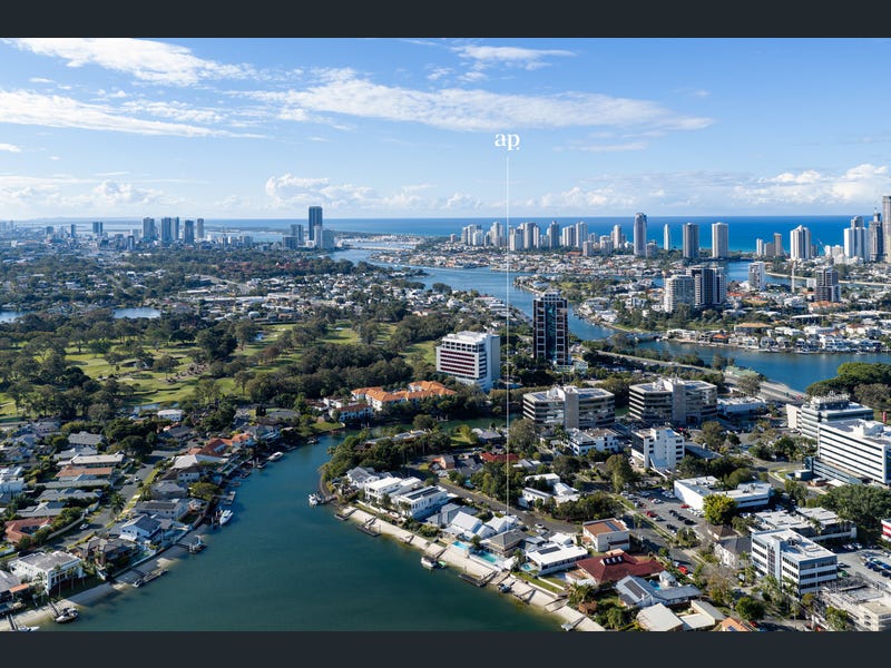 4 Mercedes Place, Bundall