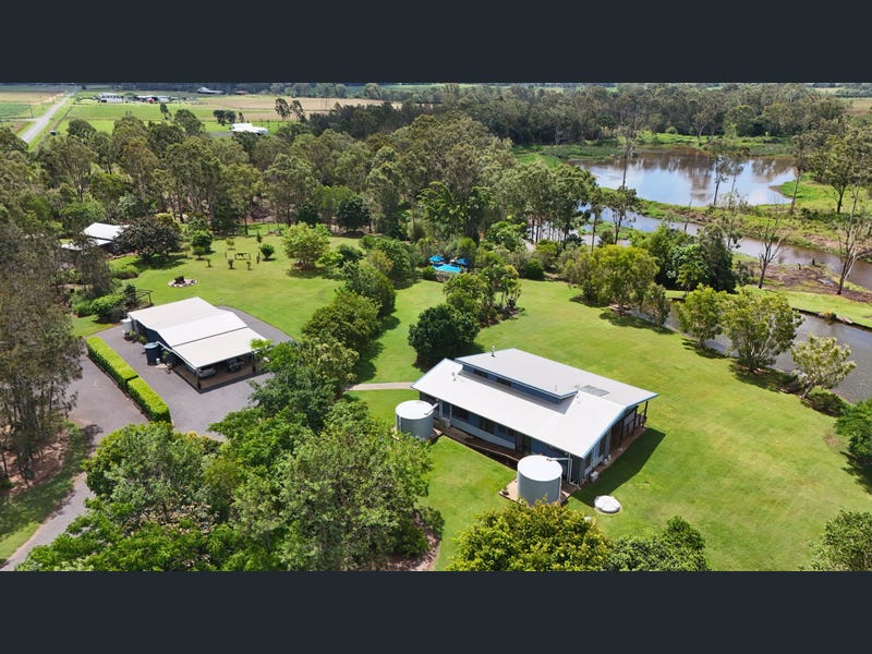 1487 Moorlands Road