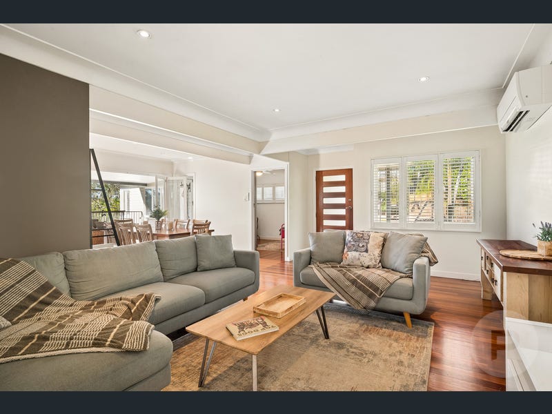 90 Simpsons Road, Bardon