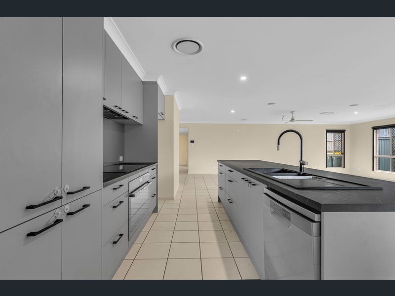 19 Emily Place, Sumner