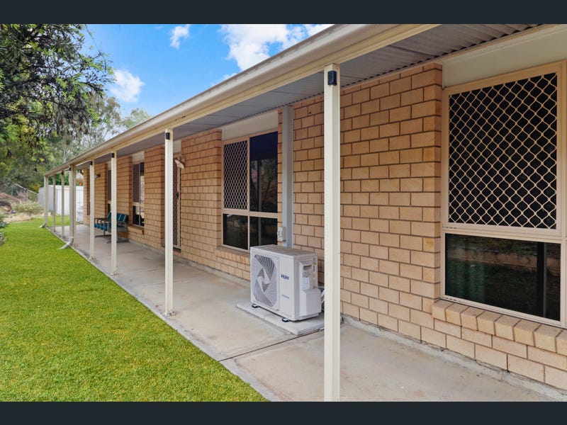 94-96 Francis Close, Kooralbyn