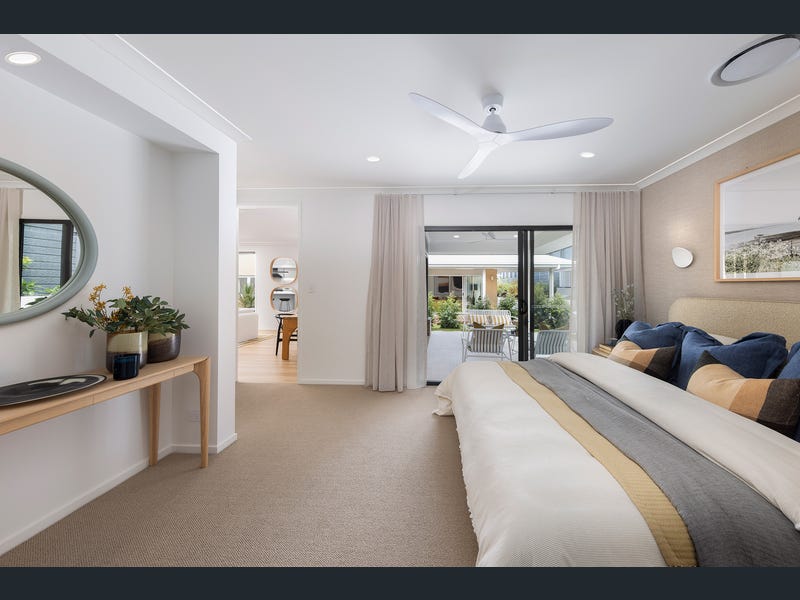 62 Solstice Way, White Rock