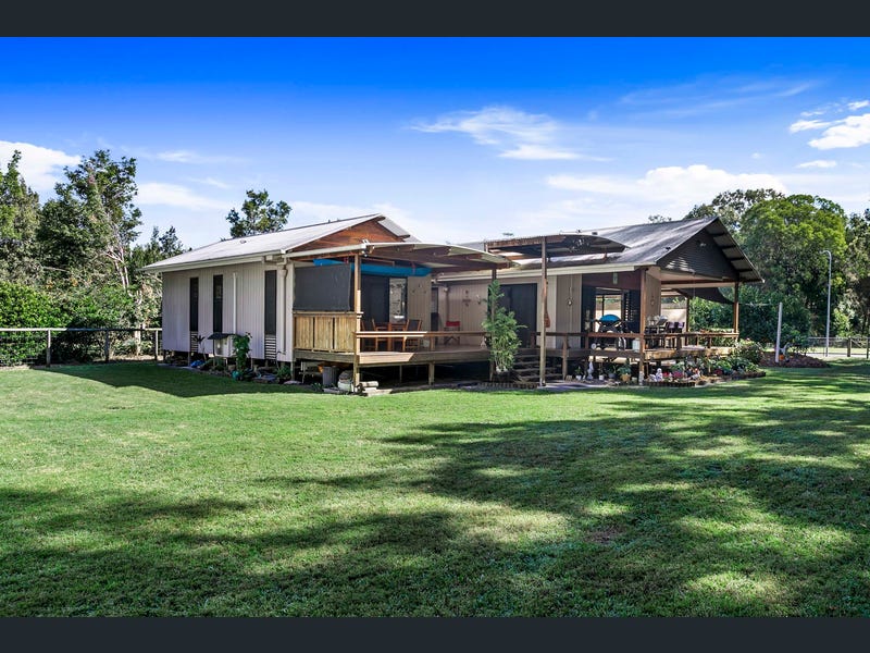 44 Livistonia Drive, Poona