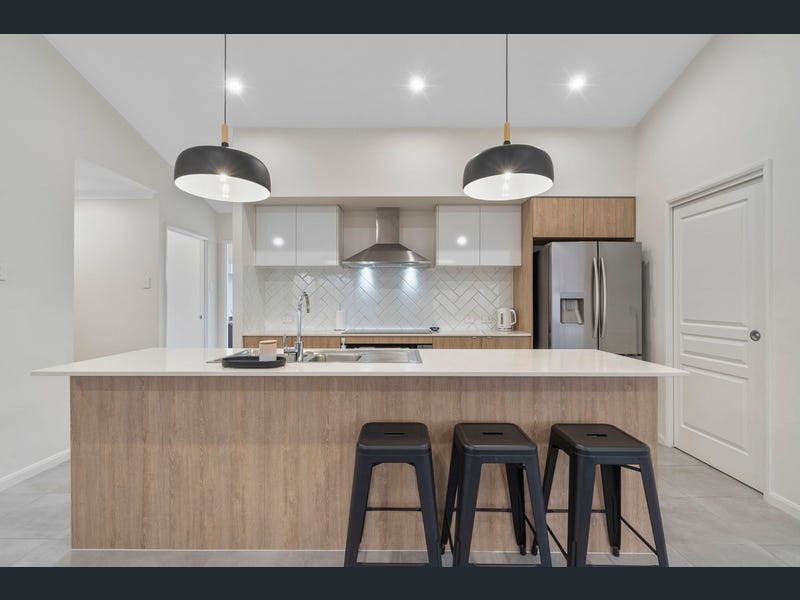 88 Flametree Circuit, Arundel
