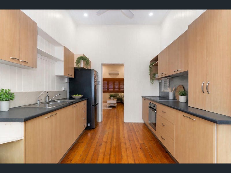 84 Kings Road, Hyde Park