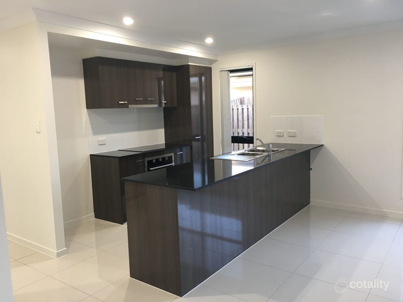 1 Swallowtail Street, Rosewood