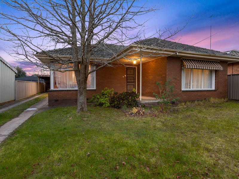 8 Maude Street, Wendouree, Vic 3355