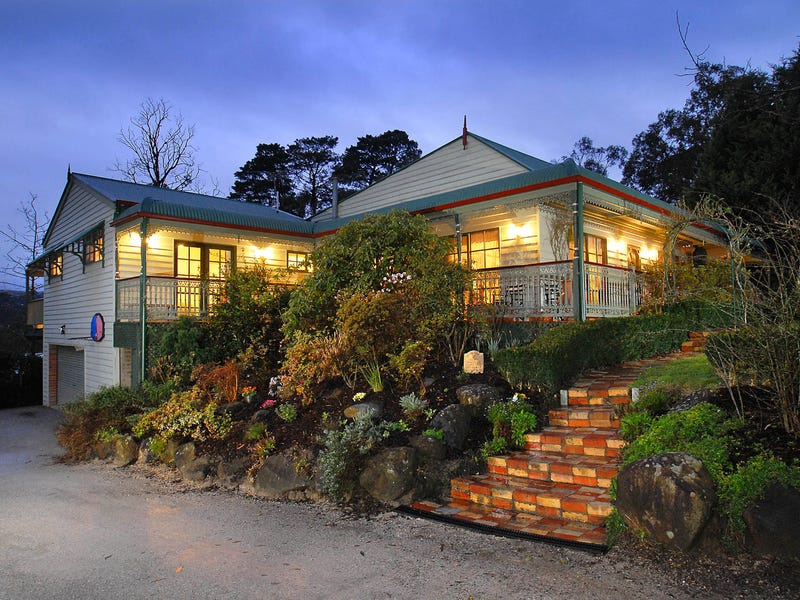 8 Gumtree Grove, Belgrave Heights, Vic 3160 Property Details