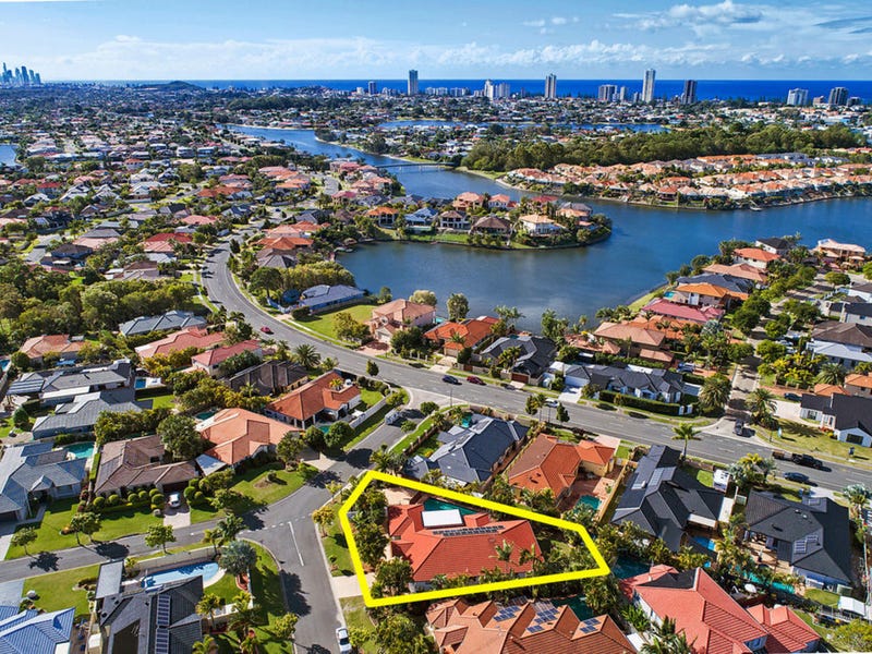 2 Islander Court, Burleigh Waters, Qld 4220 Property Details
