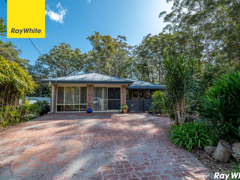 8 Fourth Ridge Road, Smiths Lake, NSW 2428